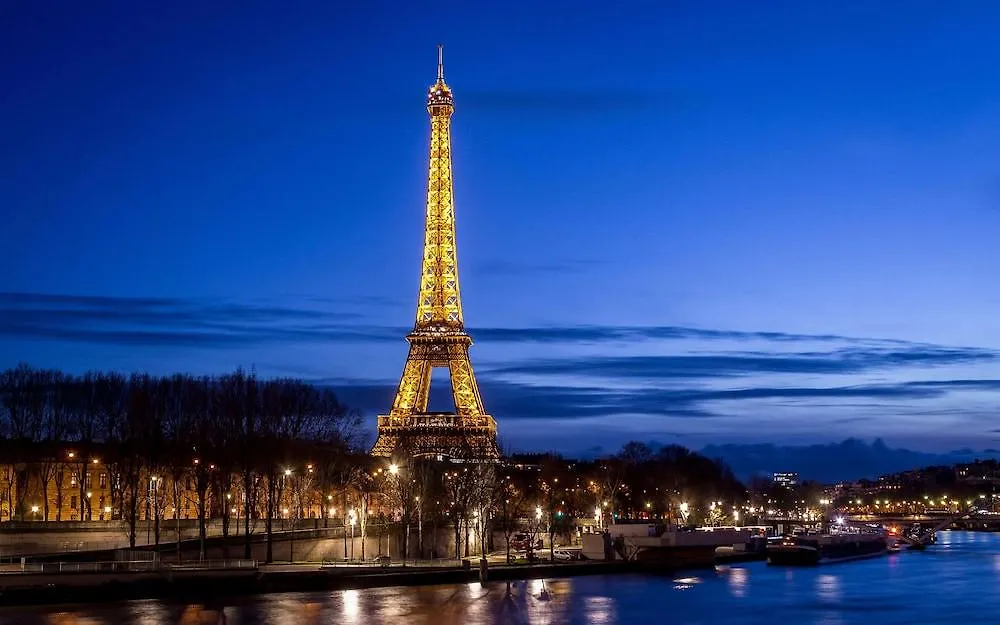 Eiffel Kennedy Hotel Paris 3*,