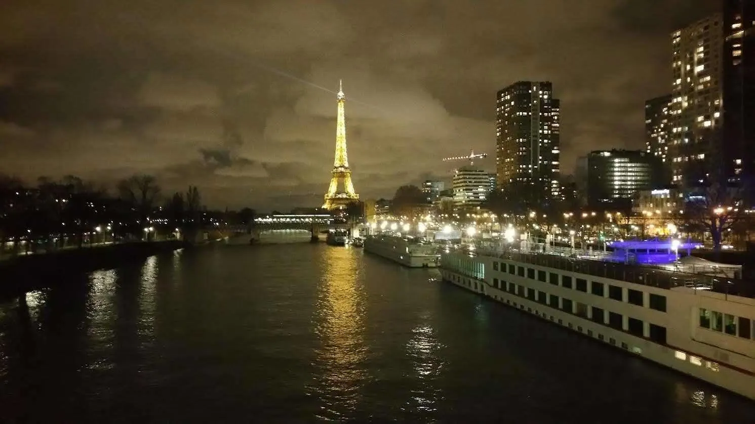 Eiffel Kennedy Hotel Paris